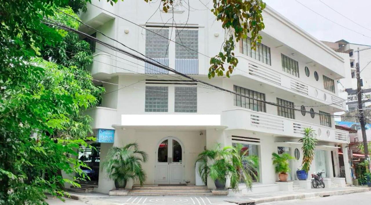 The Clipper House, Poblacion Makati Манила Экстерьер фото