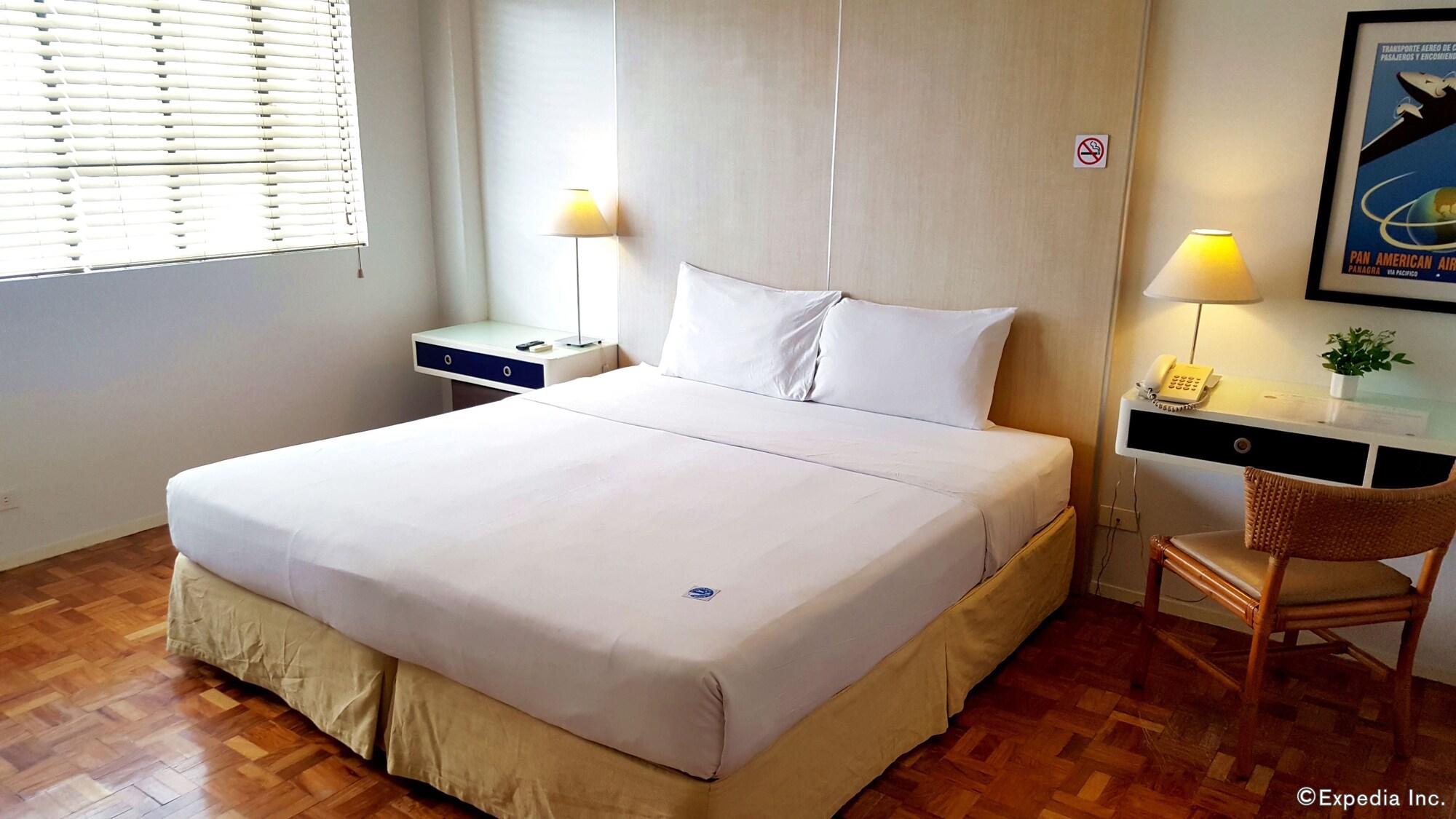 The Clipper House, Poblacion Makati Манила Экстерьер фото