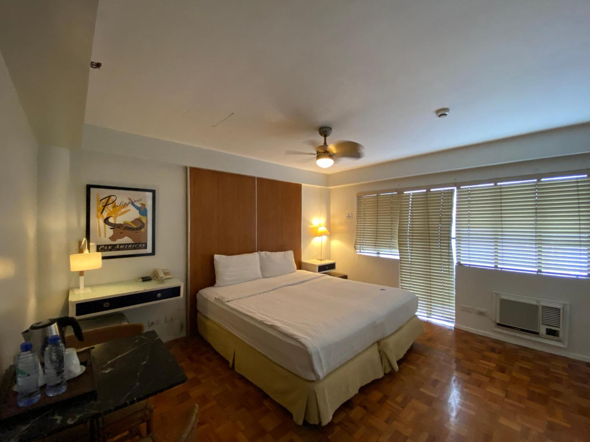 The Clipper House, Poblacion Makati Манила Экстерьер фото