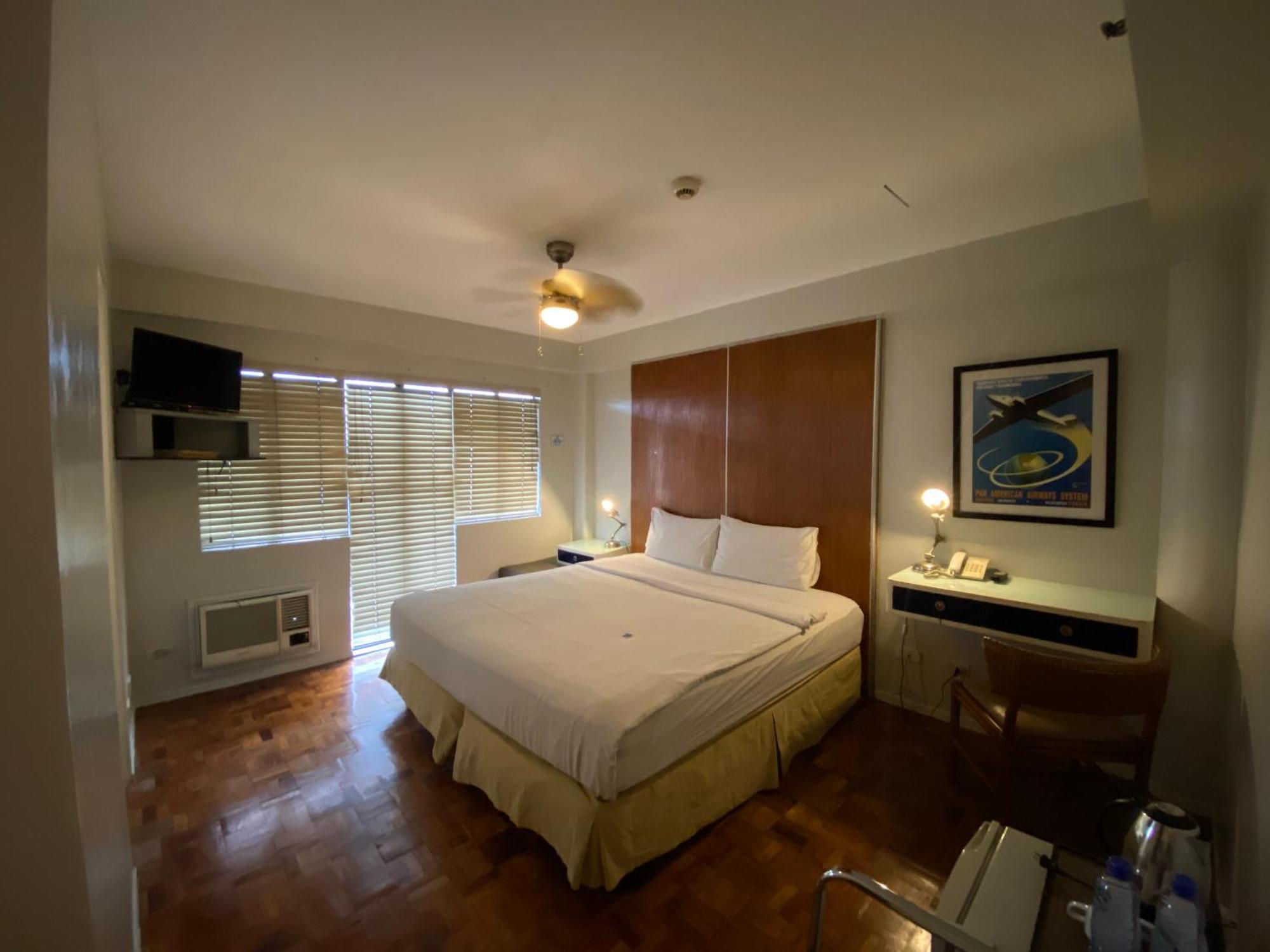 The Clipper House, Poblacion Makati Манила Экстерьер фото