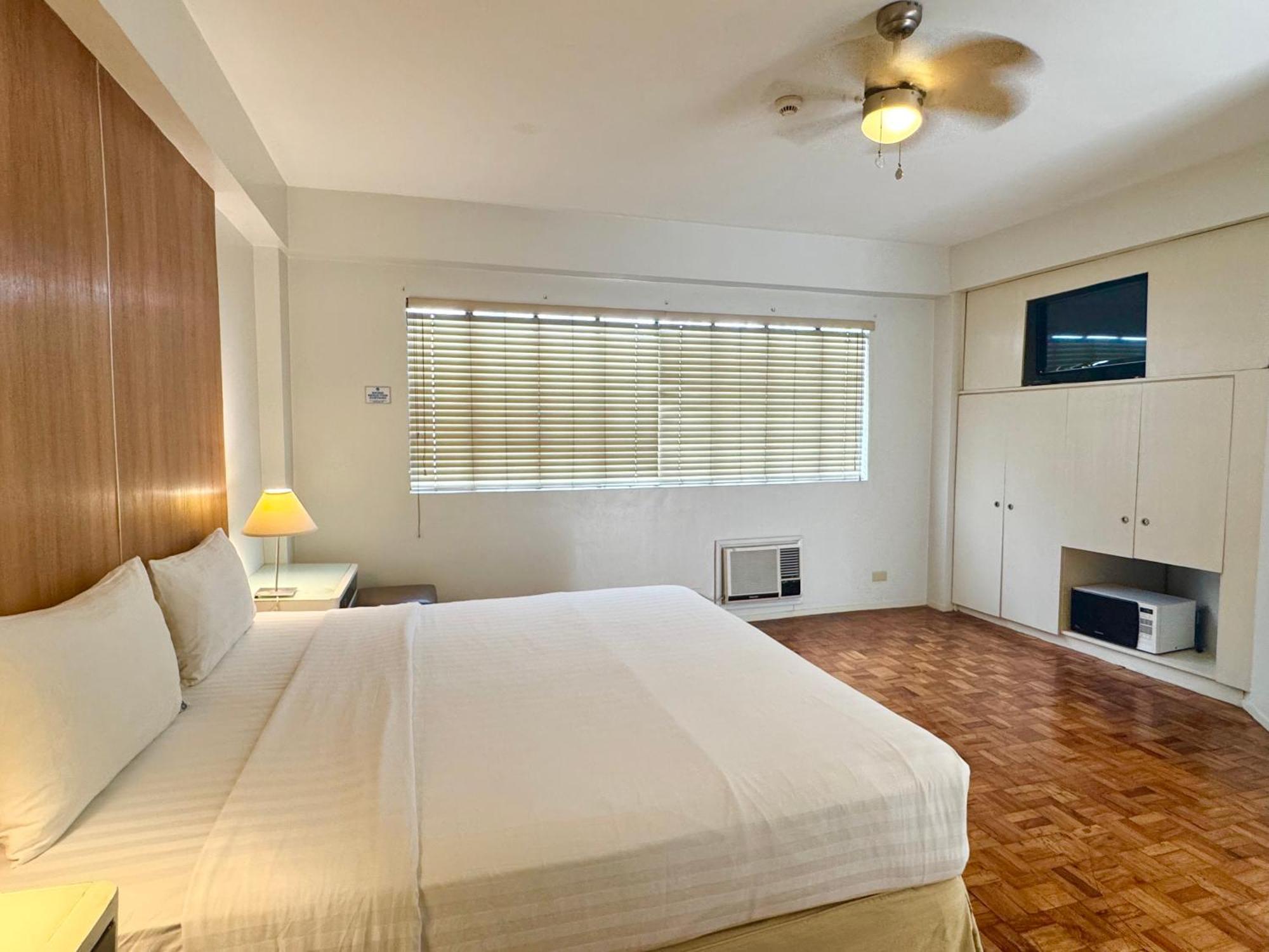 The Clipper House, Poblacion Makati Манила Экстерьер фото