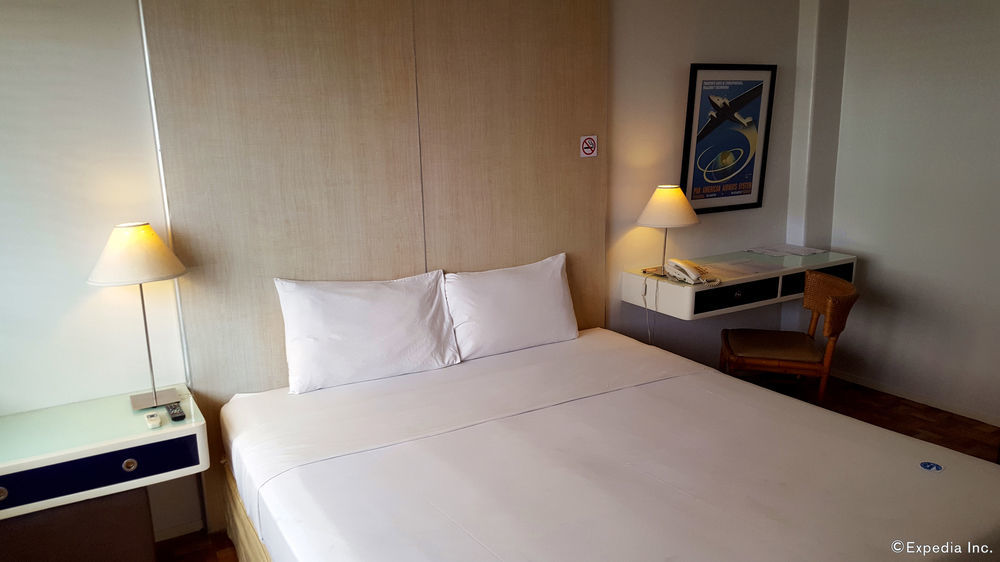 The Clipper House, Poblacion Makati Манила Экстерьер фото